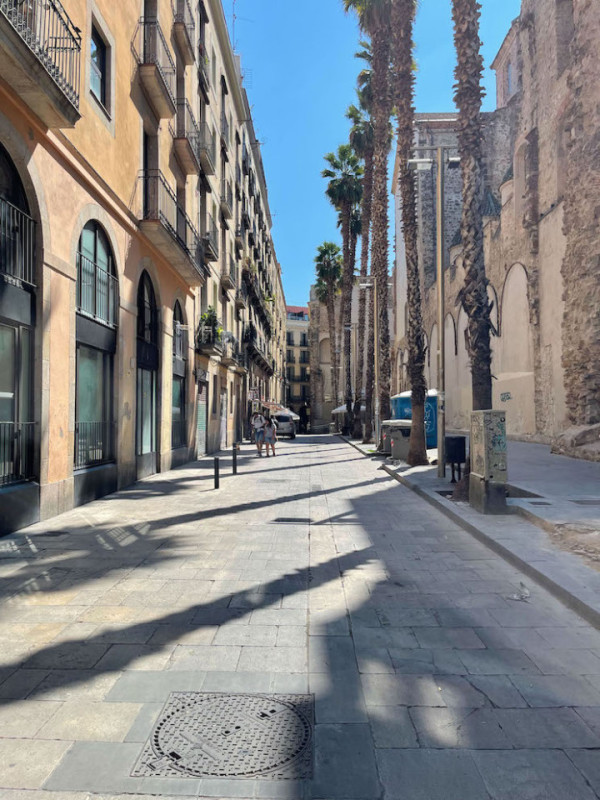 plush74 locations fotofilm produktion deutschland fotostudio berlin00000plush74 locations fotofilm produktion fotostraßen raval barcelona spanien00039