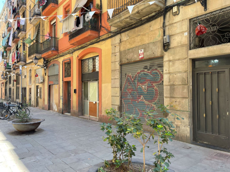 plush74 locations fotofilm produktion deutschland fotostudio berlin00000plush74 locations fotofilm produktion fotostraßen raval barcelona spanien00047