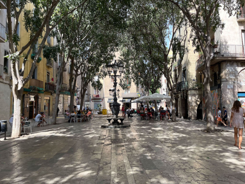 plush74 locations fotofilm produktion deutschland fotostudio berlin00000plush74 locations fotofilm produktion fotostraßen raval barcelona spanien00050