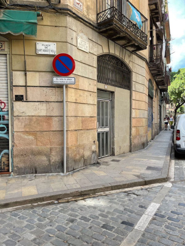 plush74 locations fotofilm produktion deutschland fotostudio berlin00000plush74 locations fotofilm produktion fotostraßen raval barcelona spanien00051