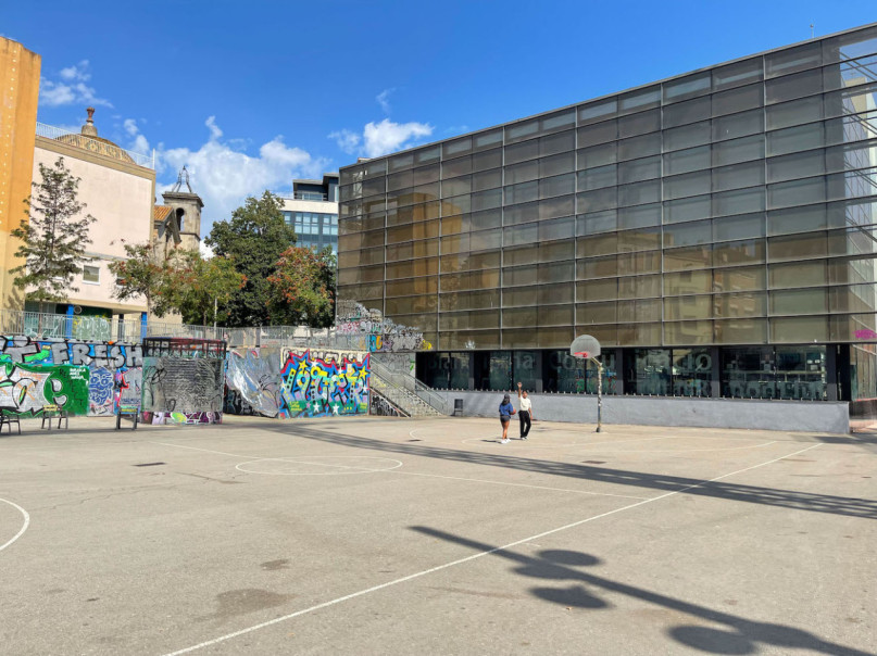 plush74 locations fotofilm produktion deutschland fotostudio berlin00000plush74 locations fotofilm produktion fotostraßen raval barcelona spanien00053