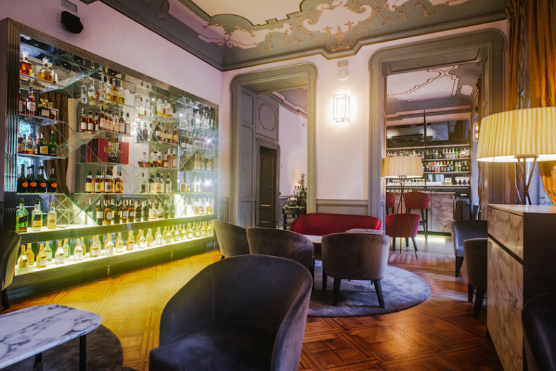 felpa74 localizaciones foto film producción italia castillo villa00021