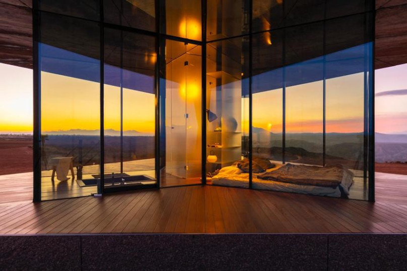 plush74 locations photo film production spain desert house glass00010