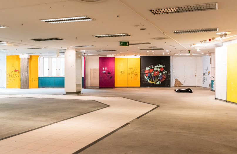 plush74 verlorene mall berlin 35