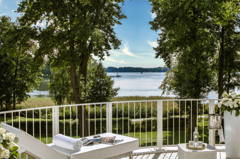 plush74 lussuosa villa vista lago 9