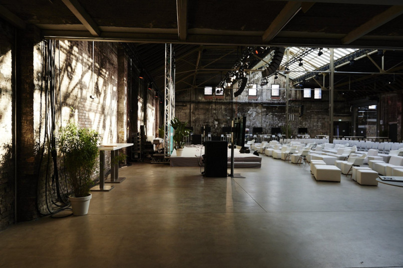 fabbrica di macchine plush74 padiglione b 3