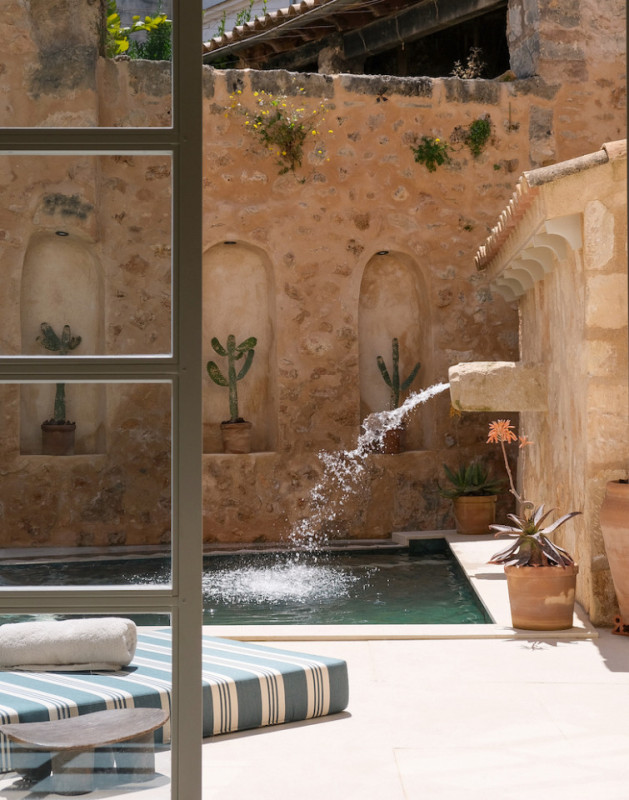 pluche74 magische binnenplaats casa mallorca 6