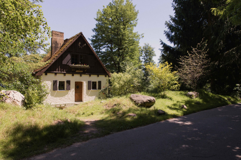 plush74 magical lakeside house 70 (3)