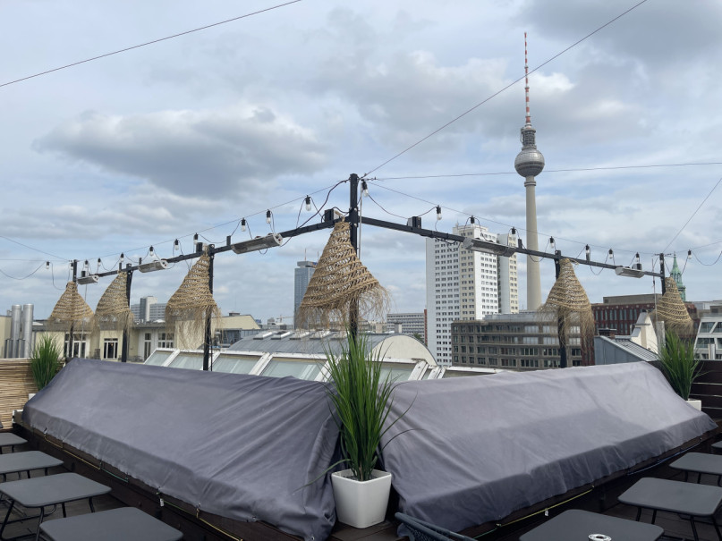 plush74 marvellous rooftop bar berlin 4