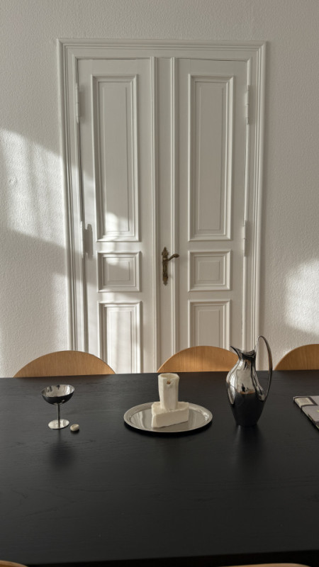 plush74 minimal altbau apartment berlin 27