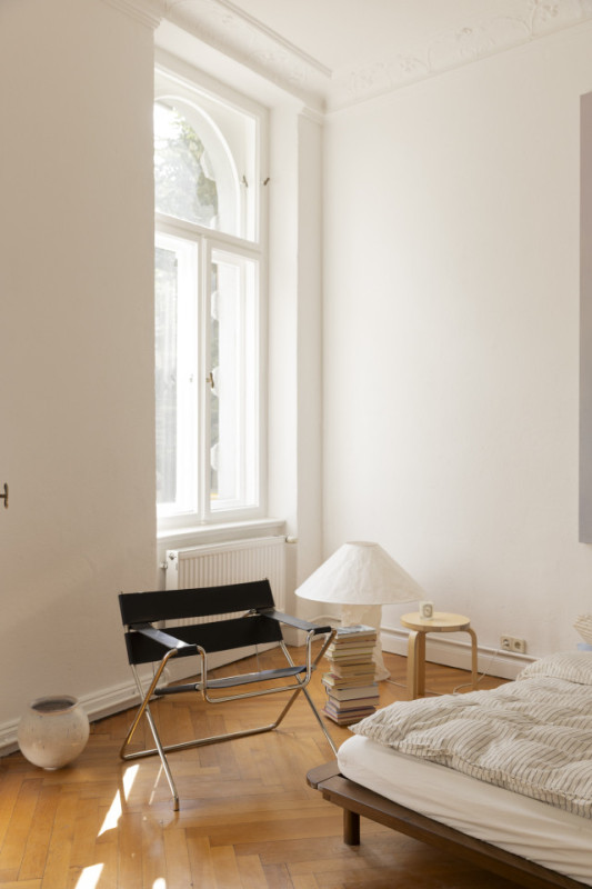 plush74 minimal altbau apartment berlin 37