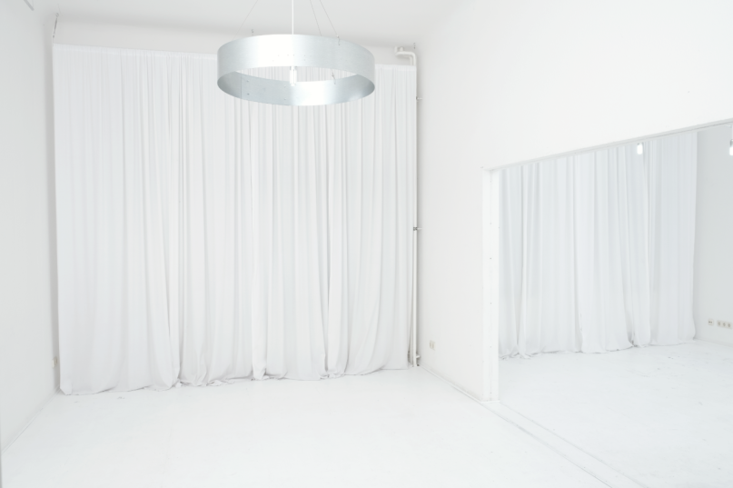 plush74 minimalist white studio berlin 1