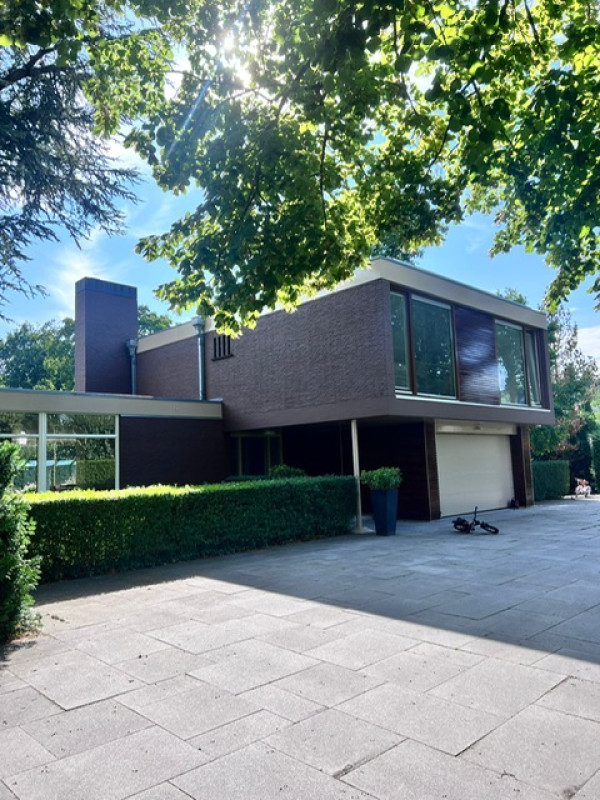 plush74 modern dutch villa with timeless elegance 13