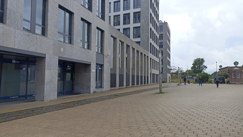 plush74 modern urban plaza with tram stop 1