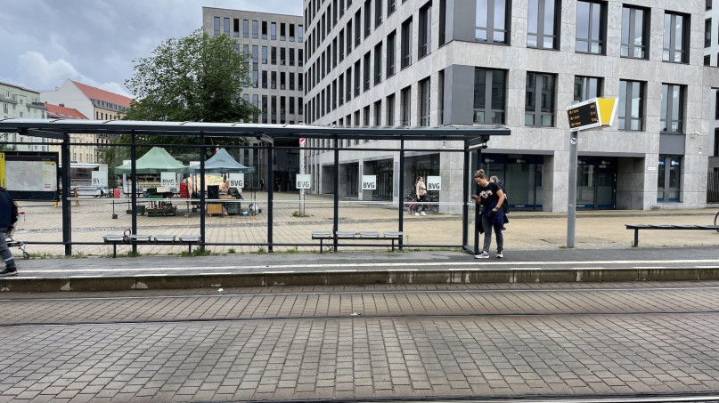 plush74 modern urban plaza with tram stop 18
