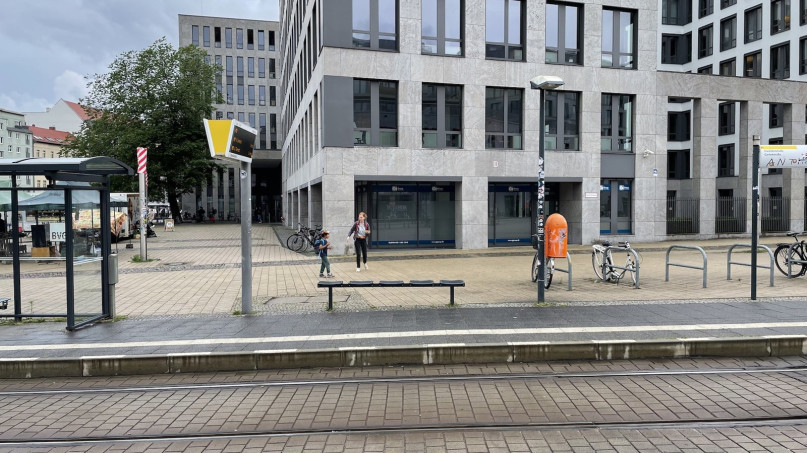plush74 modern urban plaza with tram stop 21