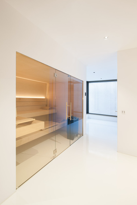 plush74 modern villa with outdoor pool 15