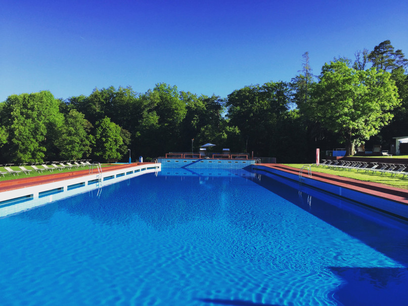 peluche74 oasi piscina all'aperto zurigo 1