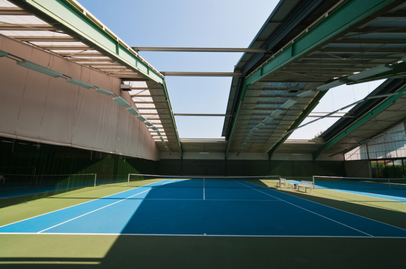 plush74 open roof tennis courts berlin 6