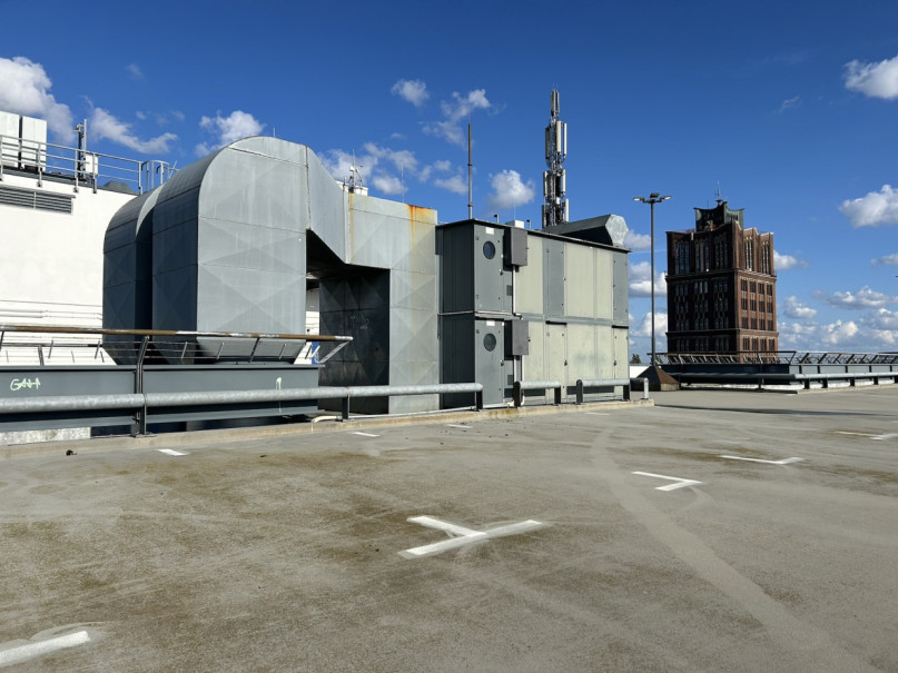 plush74 parkdeck hallen am borsigturm 13