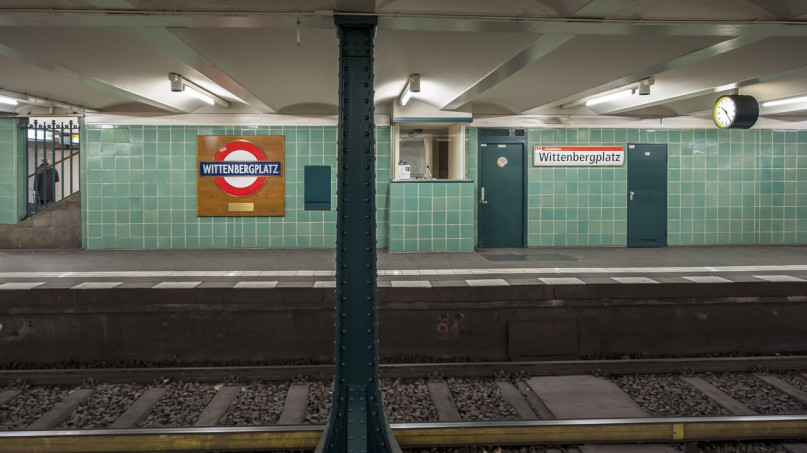 plush74 photo film event location germany berlin subway bhf wittenbergplatz2