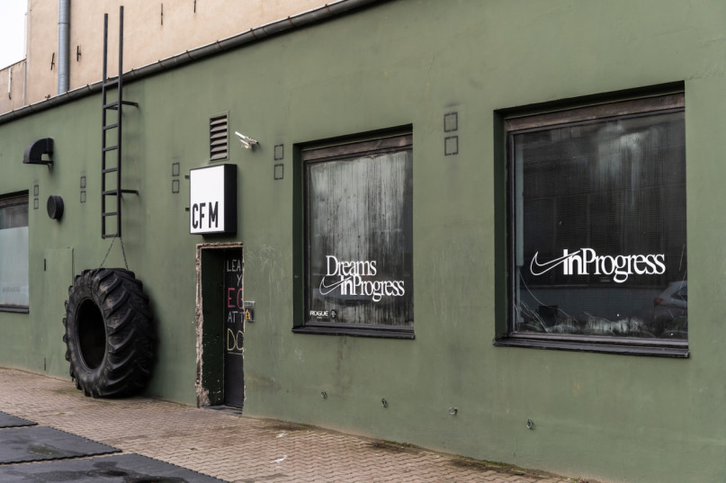 peluche74 noleggio film foto evento germania berlino sport studio spazio 102