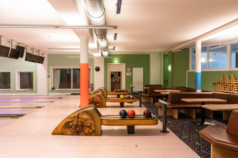 pluche74 verhuur film foto evenement duitsland brandenburg ballhouse bowling ruimte 24