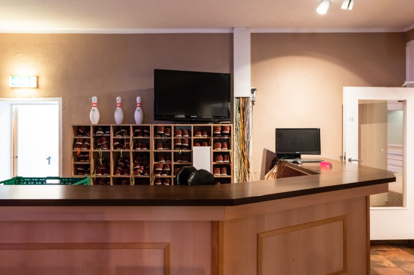 pluche74 verhuur film foto evenement duitsland brandenburg ballhouse bowling ruimte 33