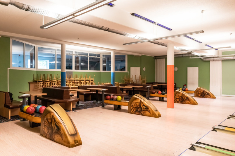 pluche74 verhuur film foto evenement duitsland brandenburg ballhouse bowling ruimte 7