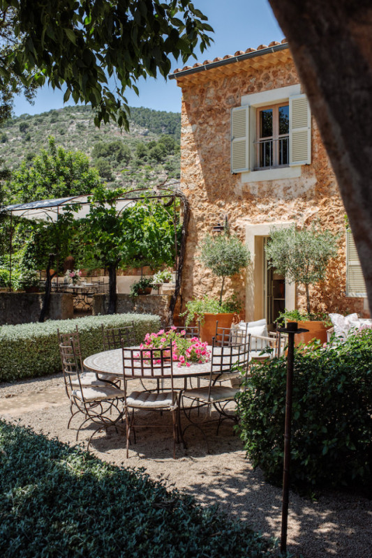 plush74 rental photo film production villa farmhouse mallorca00017