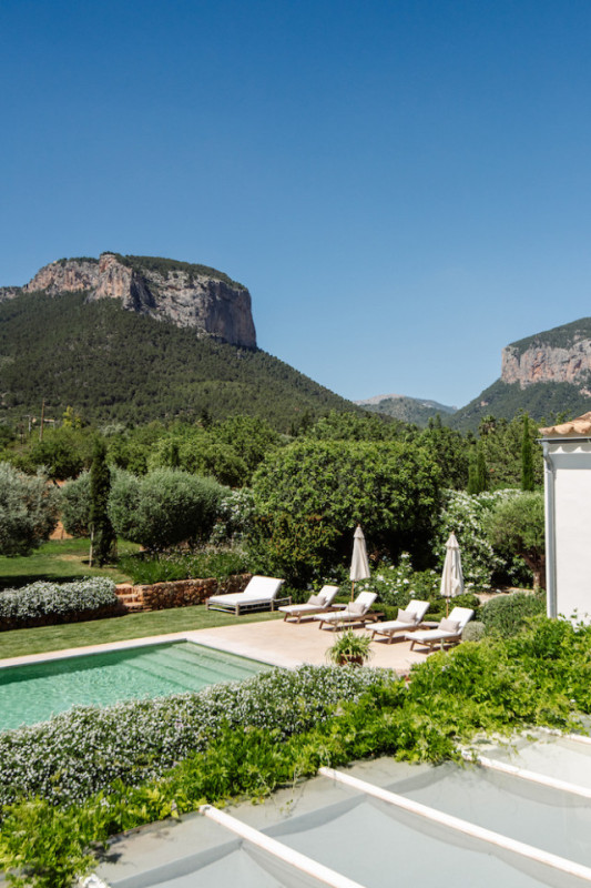 plush74 rental photo film production villa farmhouse mallorca00026