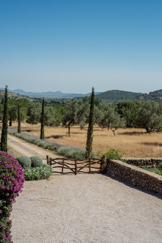 plush74 rental photo film production villa farmhouse mallorca00032