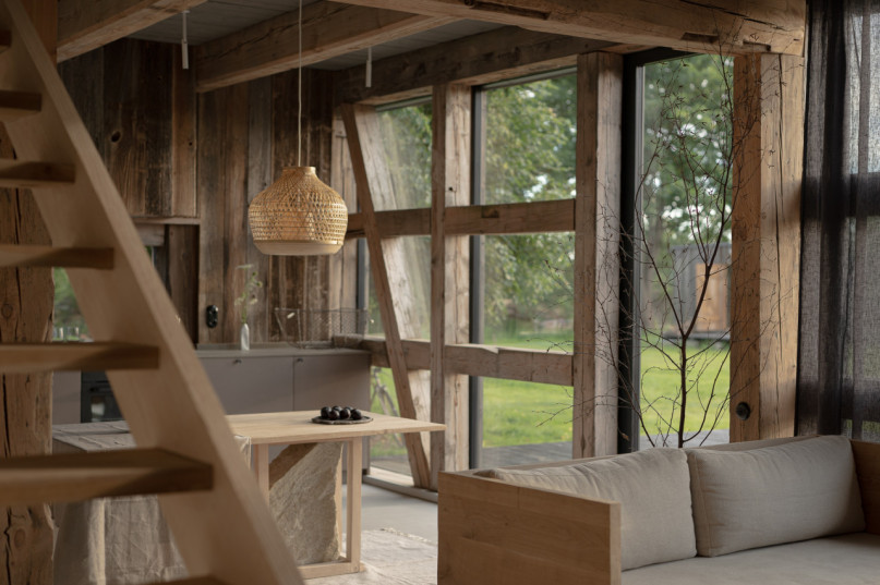 plush74 Vermietung Produktionen Location Fotofilm Finca Polen Scheune Landschaft00099