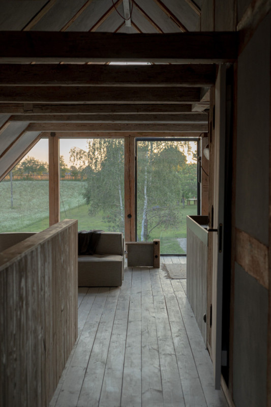 plush74 Vermietung Produktionen Location Fotofilm Finca Polen Scheune Landschaft00160