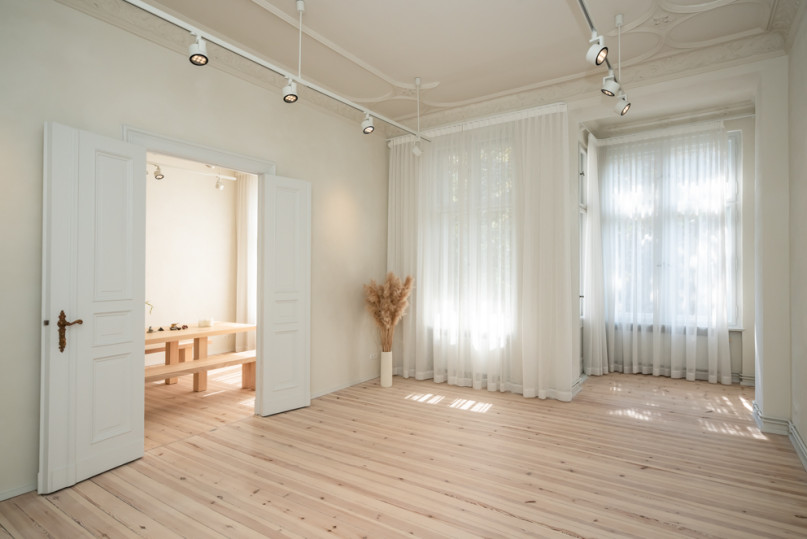 plush74 apartamento escandinavo loft berlin ubicación alquiler agencia de scouting blanco brillante event11