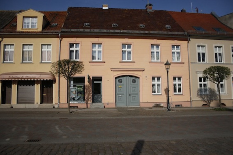 plush74 streetsofbrandenburg 10