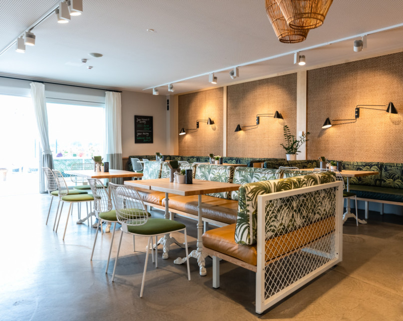 plush74 the marina 16