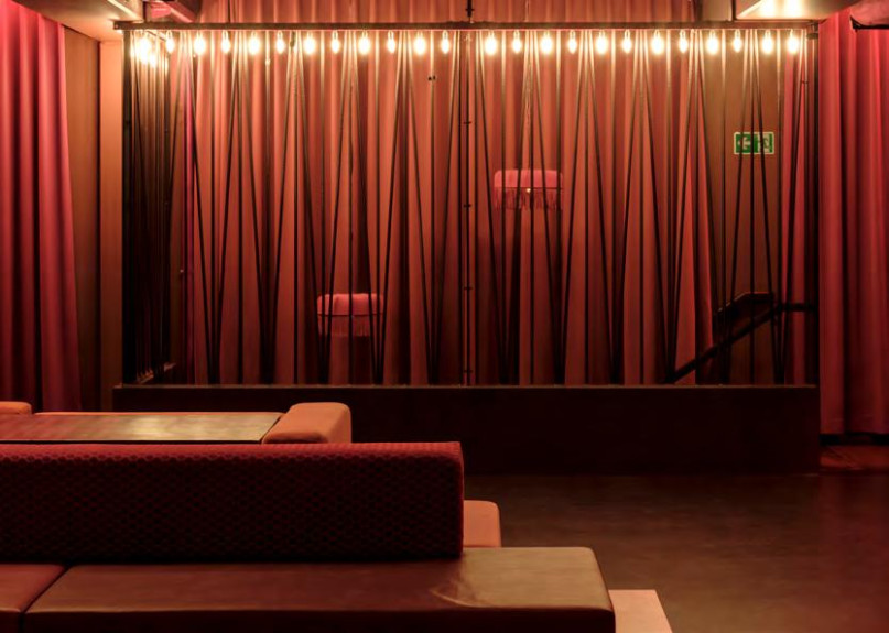plush74 the pink lounge berlin 1