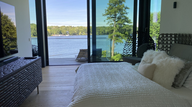 plush74 the sunlit lake house 82 (1)