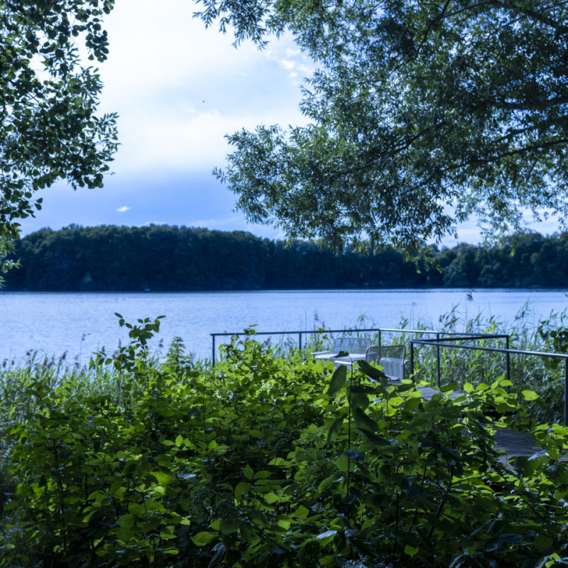 peluche74 minuscola casa sull'acqua 13