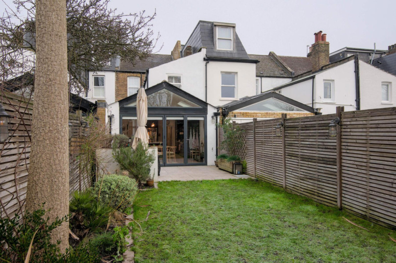 plush74 verzahntes Stadthaus 30