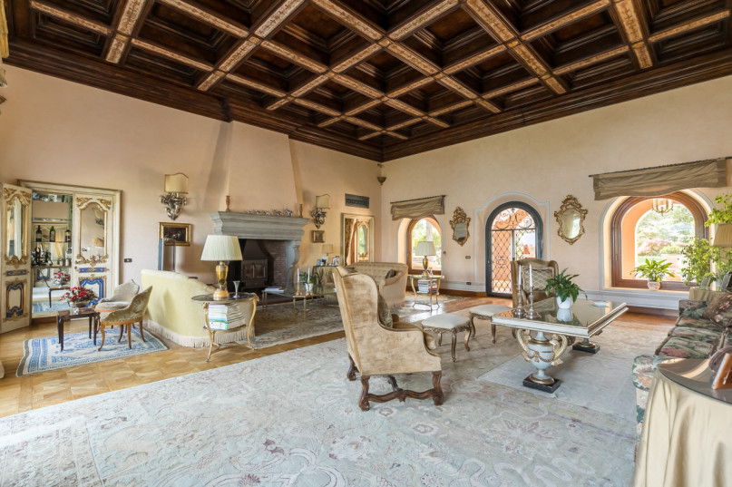 felpa74 toskana lake villa 2