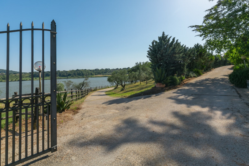 felpa74 toskana lake villa 33