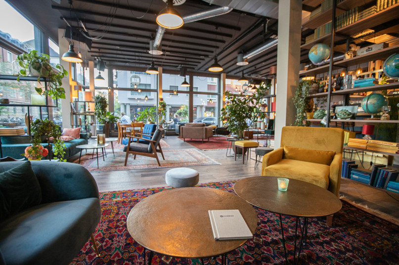 plush74 vibrant city environment 11