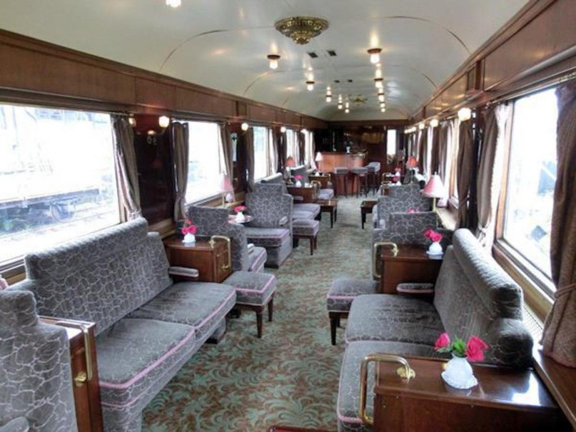 plush74 vintage luxury lounge train wagon 1