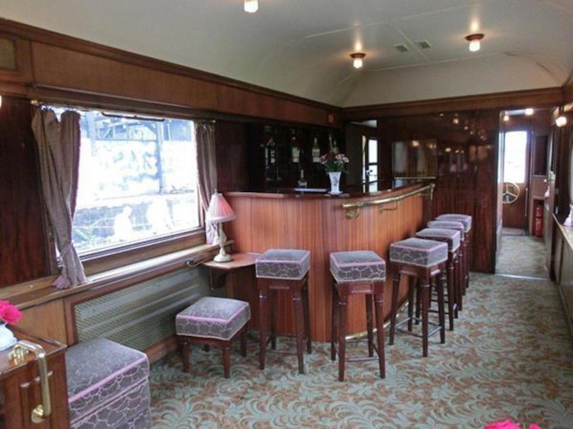 plush74 vintage luxury lounge train wagon 5