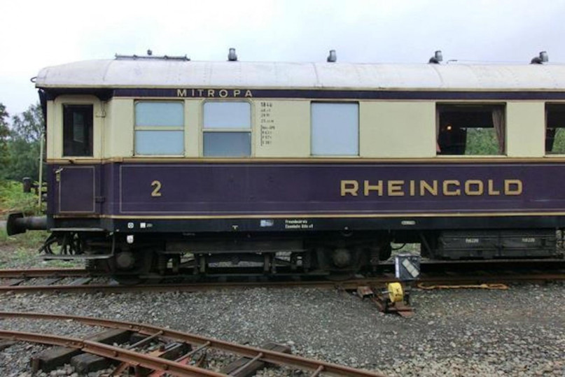 plush74 vintage luxury lounge train wagon 8