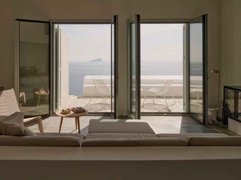 pluche74 witte kubussen op de egeïsche zee 23(1)