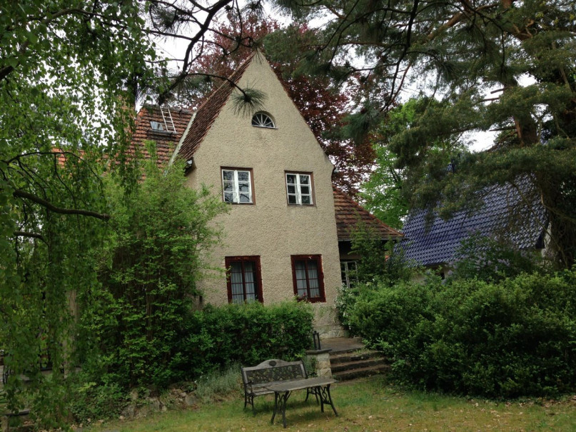 romantisches einfamilienhaus mit grossem garten omahaus 10