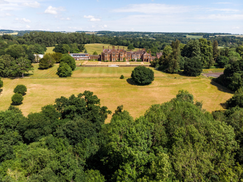 escuela st edwards parte trasera de la escuela1